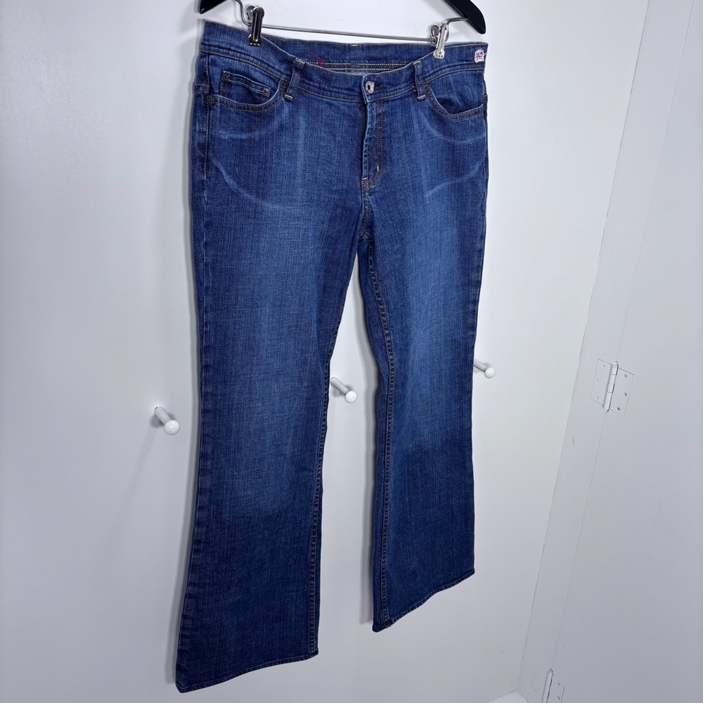 Express Women's X2 W10 Flare Leg Denim Laboratory Low-Rise Medium Wash Size 12